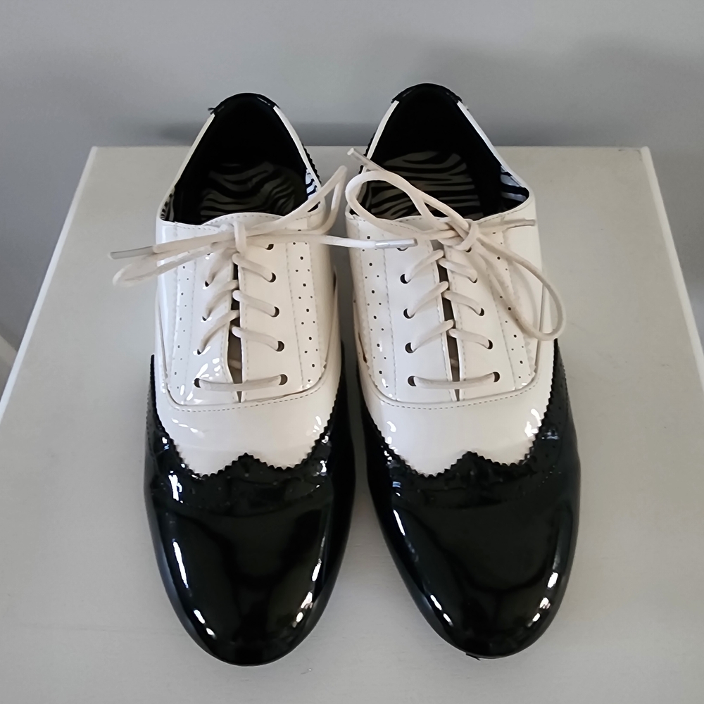Black and White Patent Oxford Wingtip Women's Dress Shoes